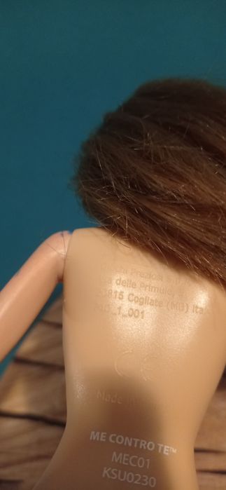 Giochi Preziosi Me contro te MEC01 włoska lalka o brązowych włosach