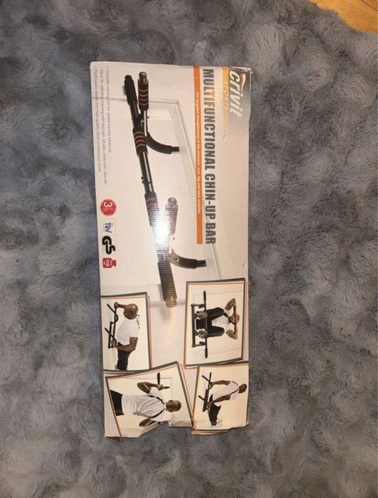 Wielofunkcyjny drążek do podciągania