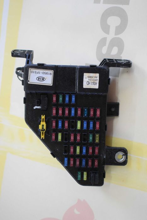 skrzynka puszka bezpieczników KIA SPORTAGE II  91950-1F510 .07R.