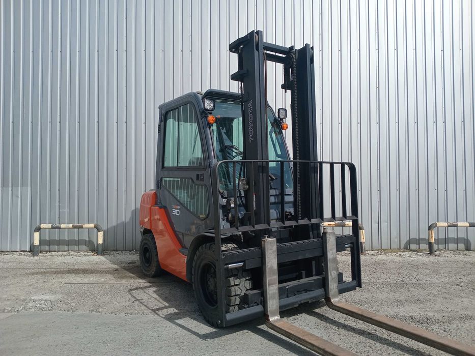 Навантажувач б.у. TOYOTA Дизель , 3т, 2019р.