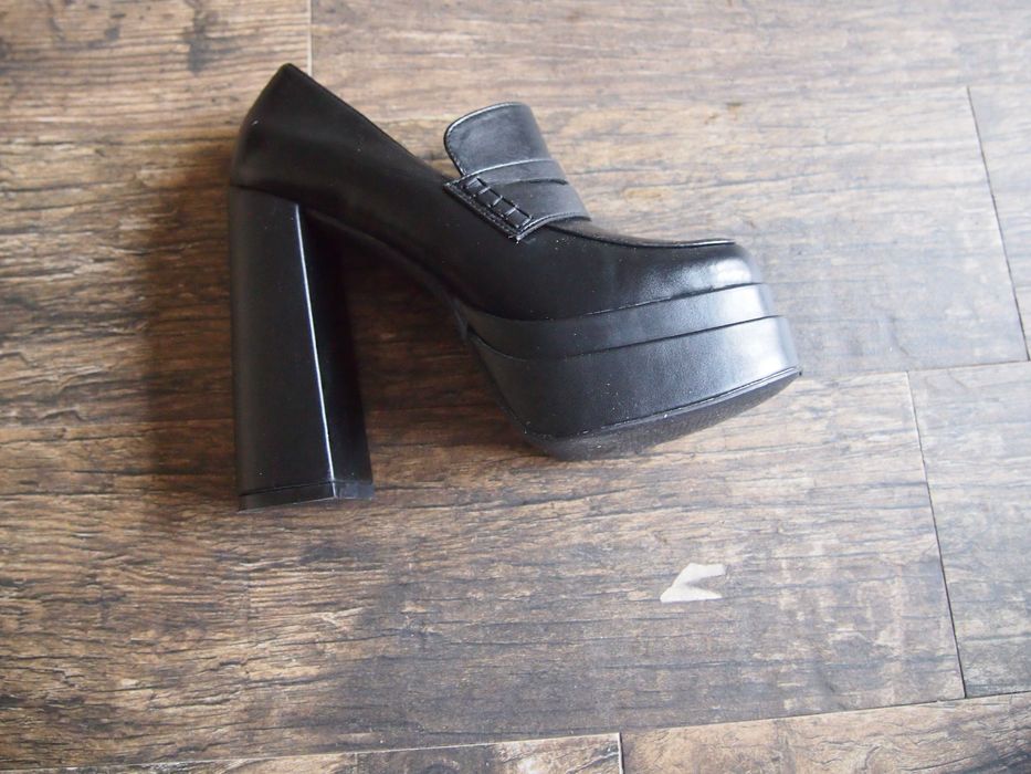 Buty  damskie czarne firmy DeeZee