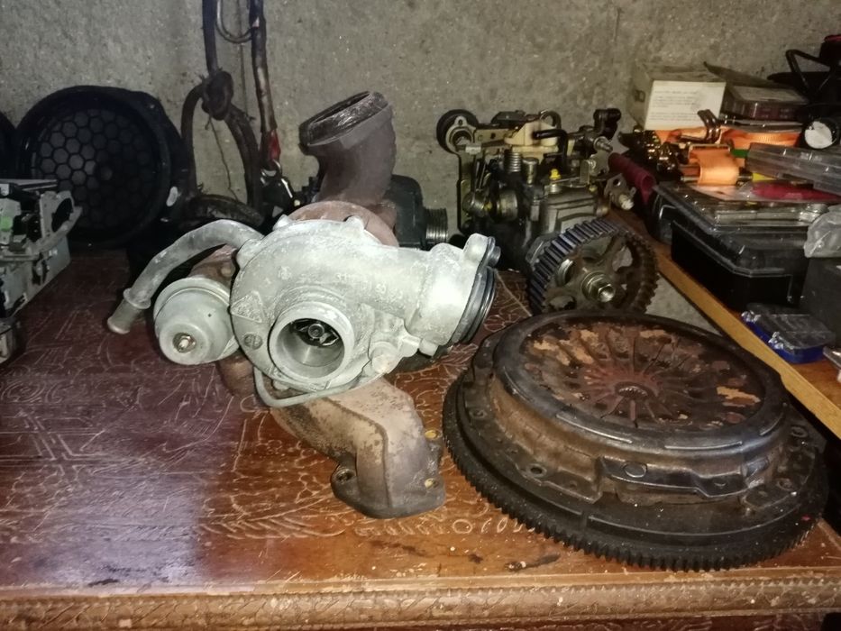 Vendo material ou troco por peças do meu agrado