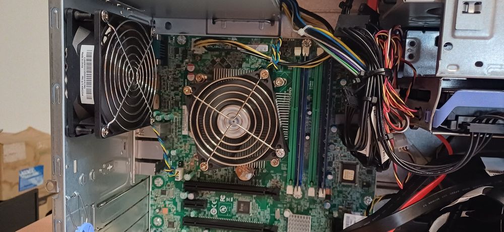 ThinkServer Lenovo TS140