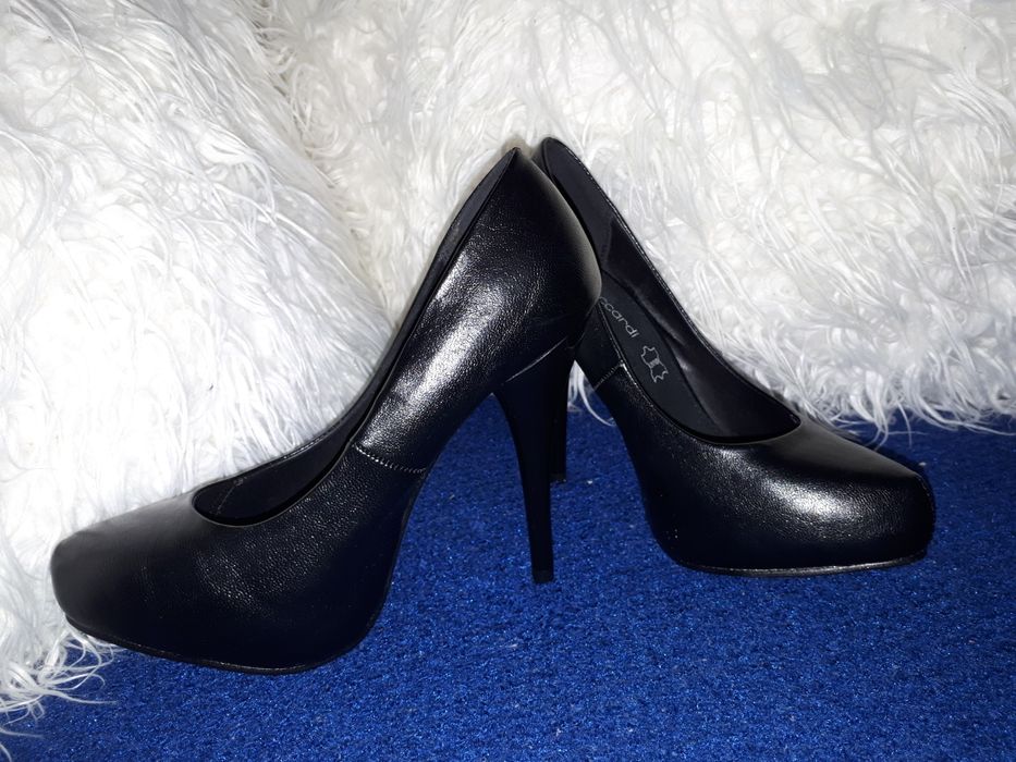 Туфли на высоком каблуке