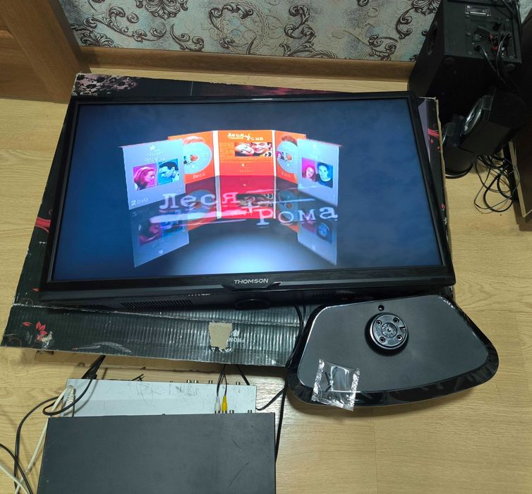 Телевізор 32 LED TOMSON 32B2600,  DVD програвачі супутникові ресивери
