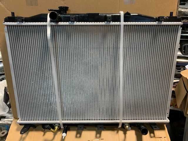 Honda FR-V Chlodnica Wody 2.0