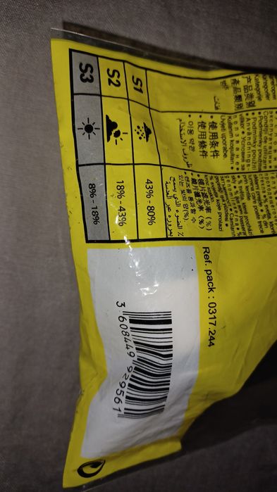 Botas e óculos de neve criança