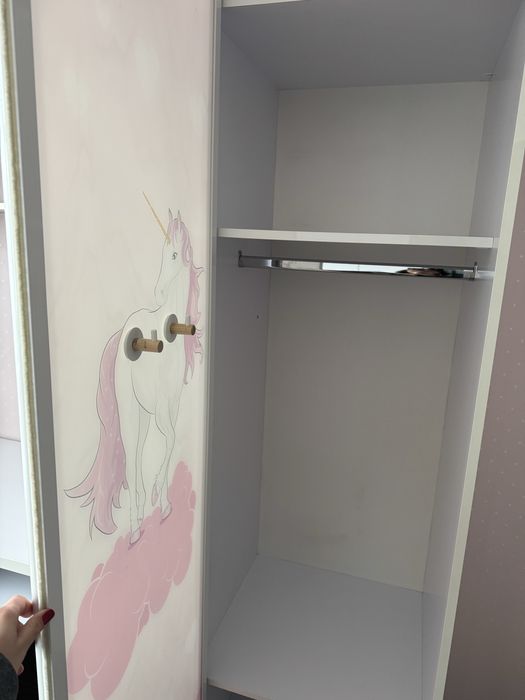 ТЕРМІНОВО! Дитячий стіл + шкаф + полички