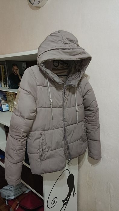 Продам курточку жіночу демисезон m-s