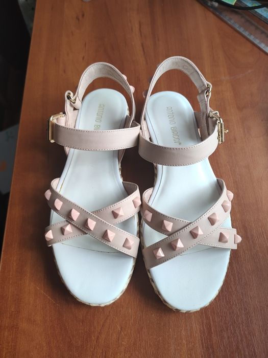 Босоножки 35 размер.