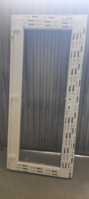 Porta em  PVC sem painel