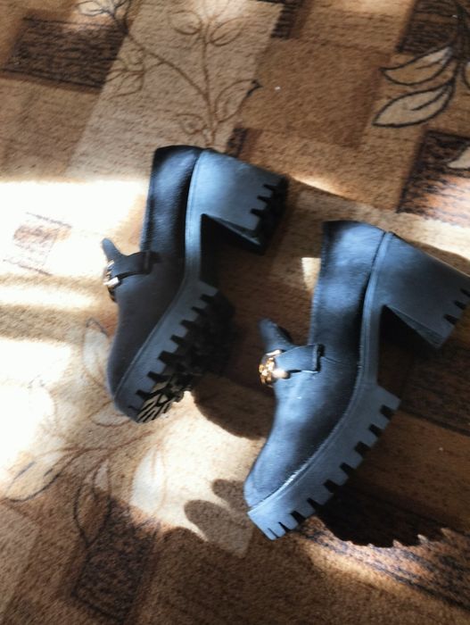Sprzedam buty rozmiar 38 nowe bez metki