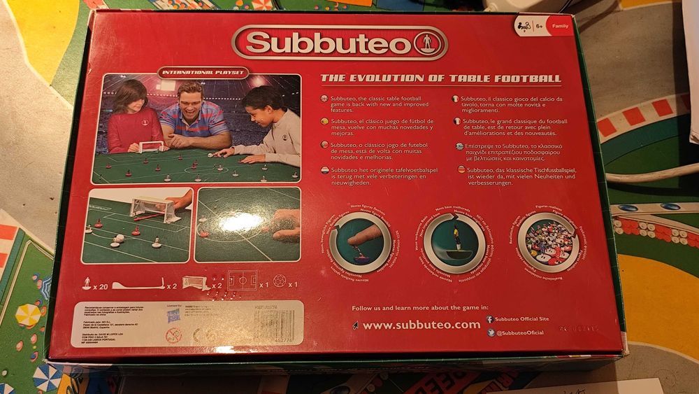 Jogo completo Subbuteo, edição de 2015 da MB Hasbro "International playset"