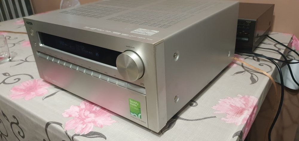 Onkyo  TX NR 818