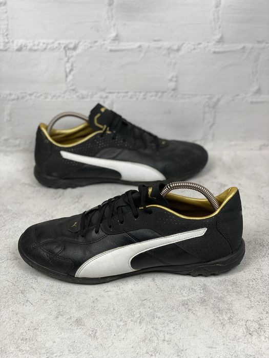 Чоловічі футбольні шкіряні сороконіжки Puma 44.5p