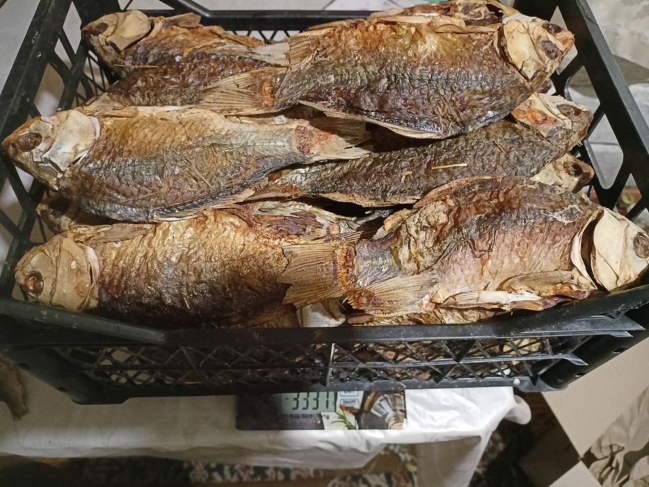 Риба печена, риба сушена в печі, карась з печі