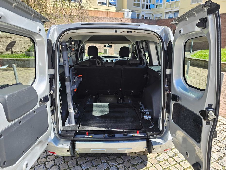 DOKKER 1.5 DCI Com Rampa Para Cadeira Rodas / Mobilidade Reduzida