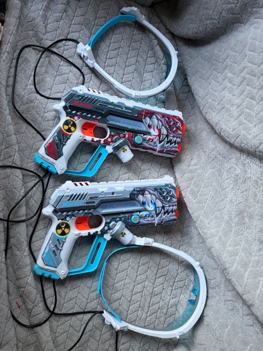 X Shot Skins Laser 360 Zestaw 2x Pistolet Laserowy Zasięg 55M + Okulary