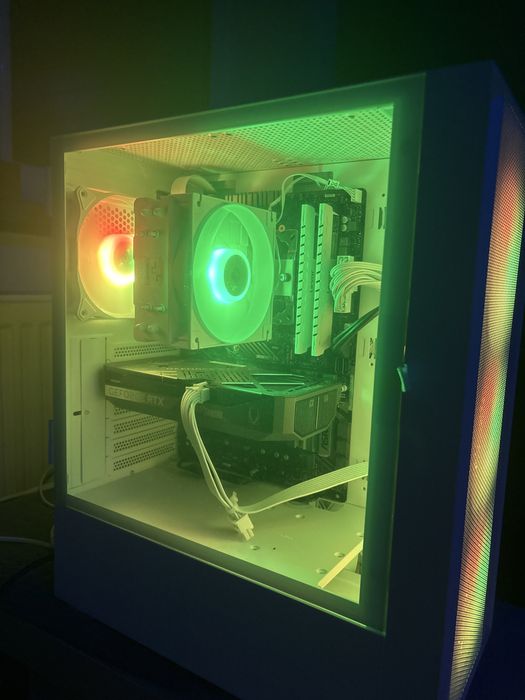 Wydajny komputer gamingowy RTX 5060/RYZEN 5700X/32GB/1TB/GWARANCJA!