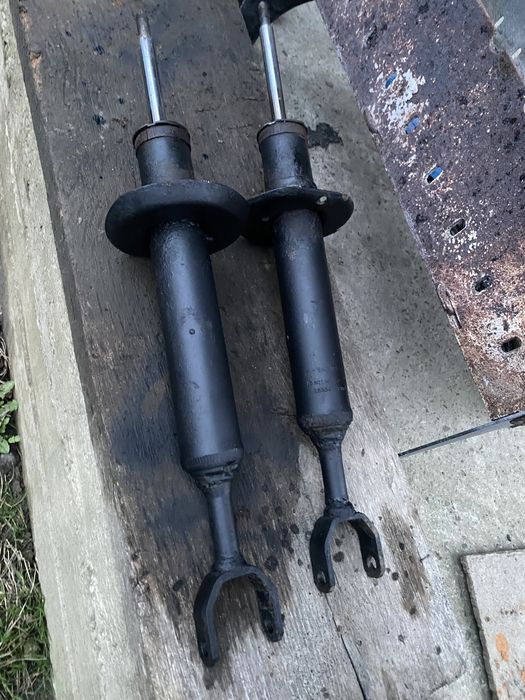 Амртизатор передній Volkswagen Passat B5+ Пассат Б5 Пассат