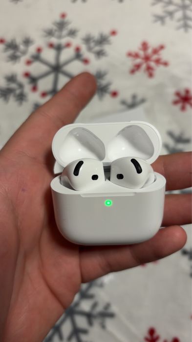 Sluchawki airpods 4 praktycznie nowe
