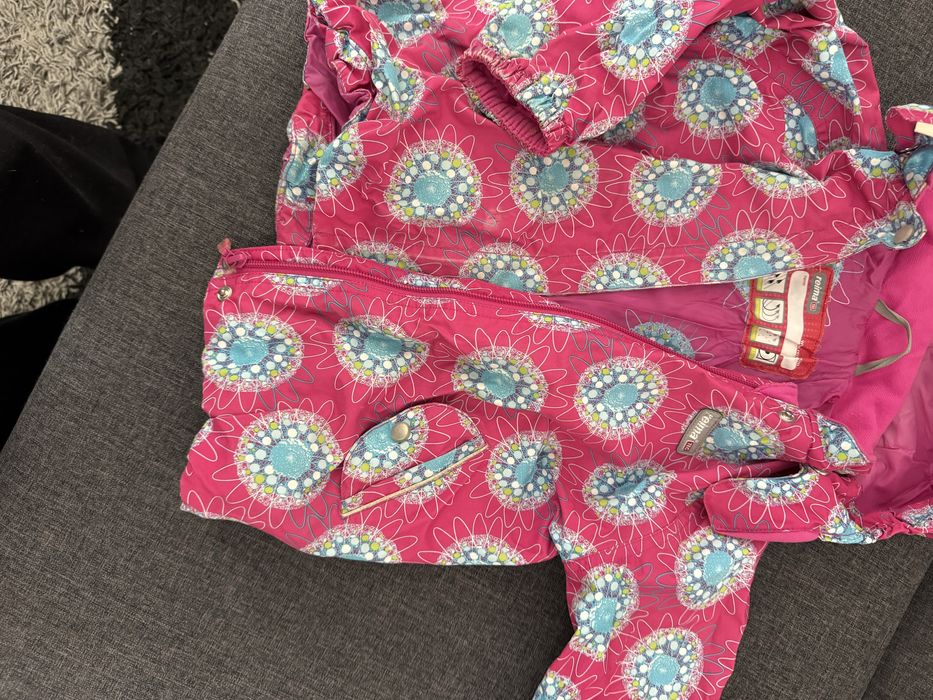 Продам верхній одяг для дівчинки