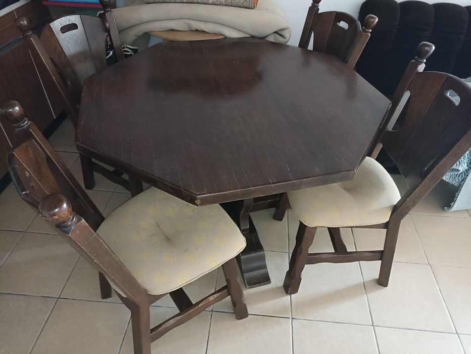 Mesa com 4 cadeiras