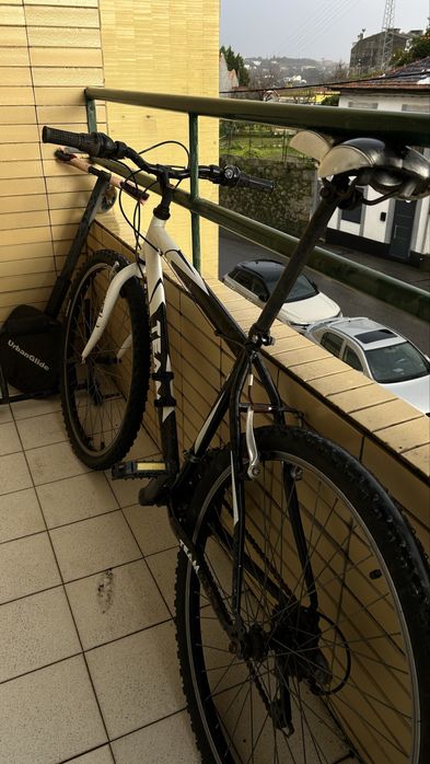 Lote de 2 Bicicletas de Montanha – Ideal para Lazer