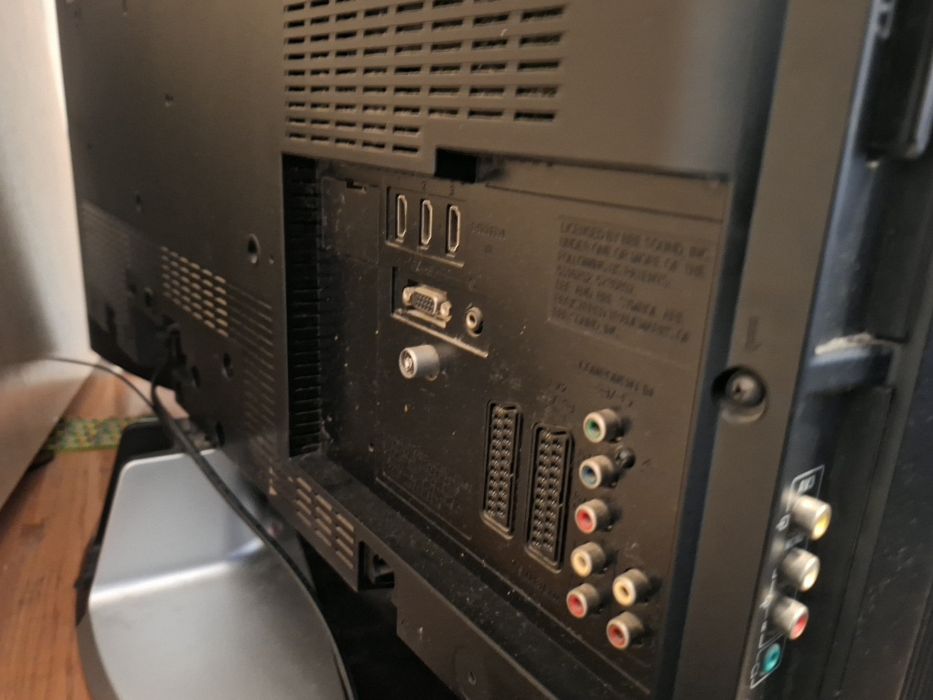 Telewizor pilot  32 cale