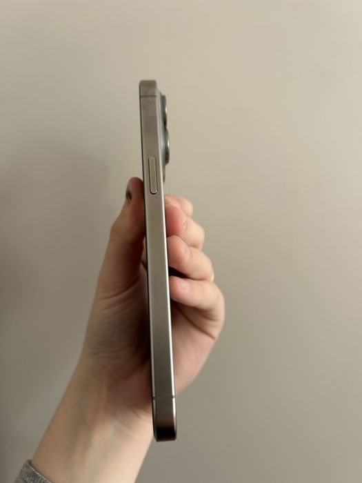 Продам Айфон 15 про макс