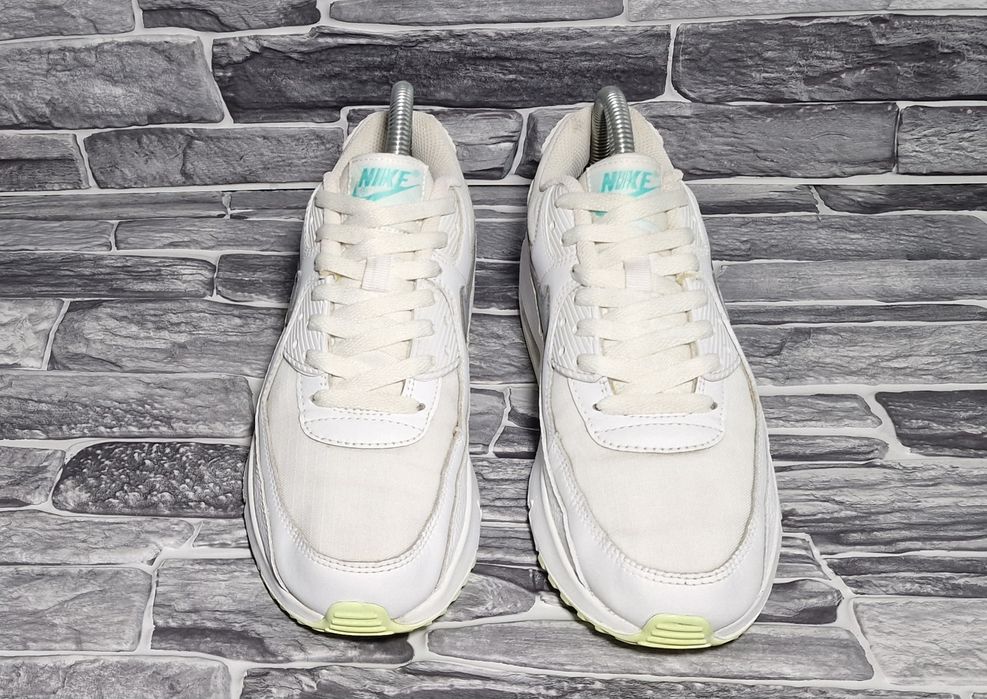 Кроссовки Nike Air Max 90 (38.5р.)