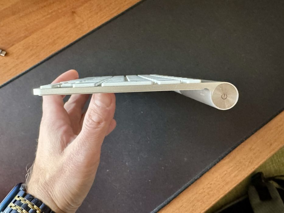 Apple Magic Mouse / Magic Keyboard