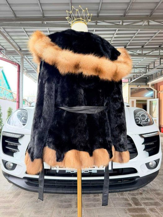 Шикарна норкова шуба , НОВА , з хутром Соболя