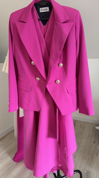 Elegancki komplet sukienka i marynarka