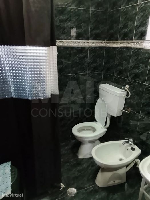 Moradia T2 com Quintal, Terraço e Churrasqueira em Vila Nova de Mil...
