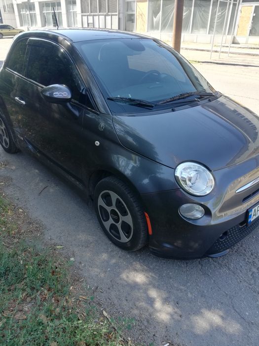 Продам фиат 500е