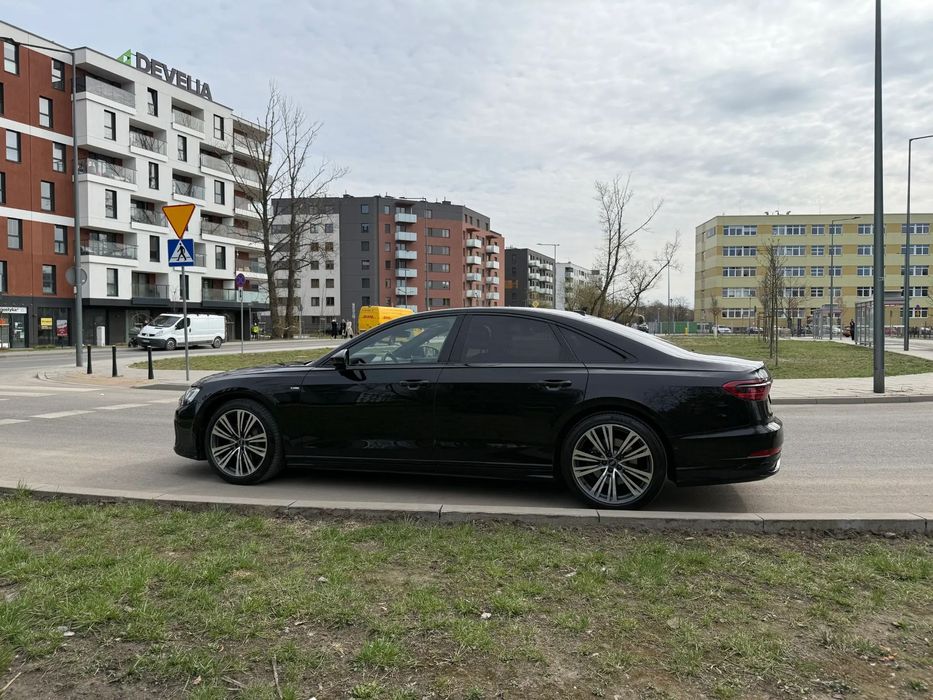 Audi A8 AUDI A8 (S) jak nowe, serwisowane w AUDI + koła, bezwypadkowy