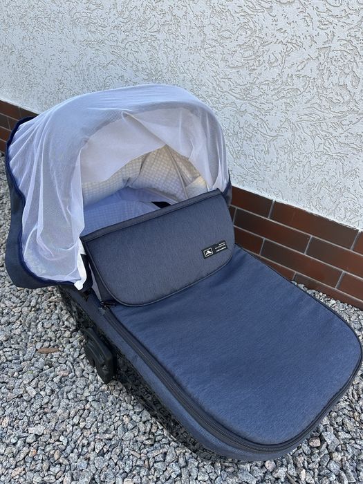 Детская коляска Adamax reggio qube 2in1