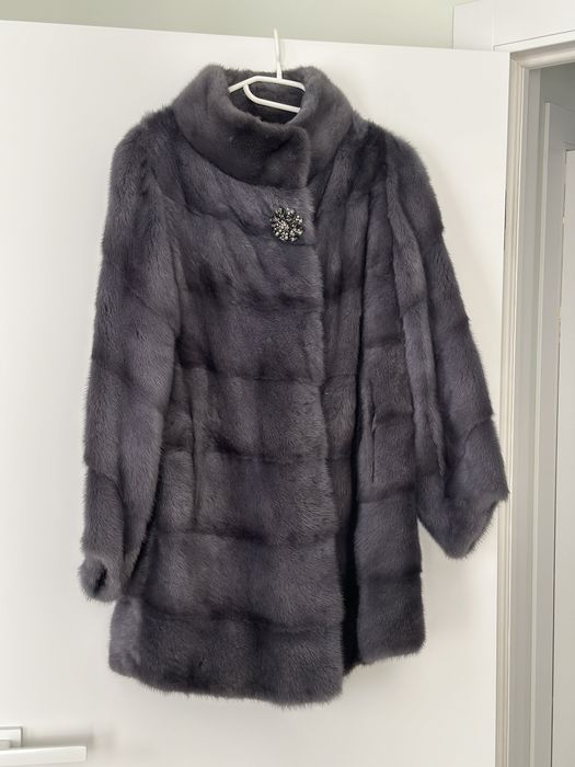 Норкова шубка темно-сріблястого кольору