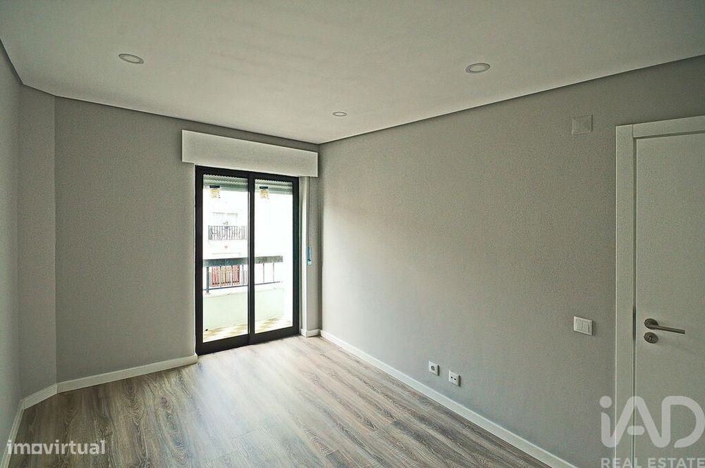 Apartamento T3 em Amora de 97,00 m2