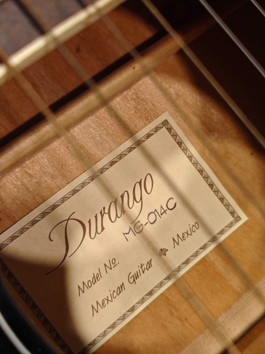 Gitara akustyczna używana