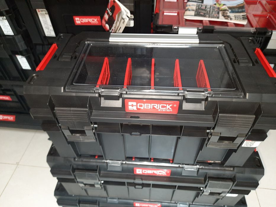Серия професійних ящиків для інструменту QBRICK SYSTEM PRO