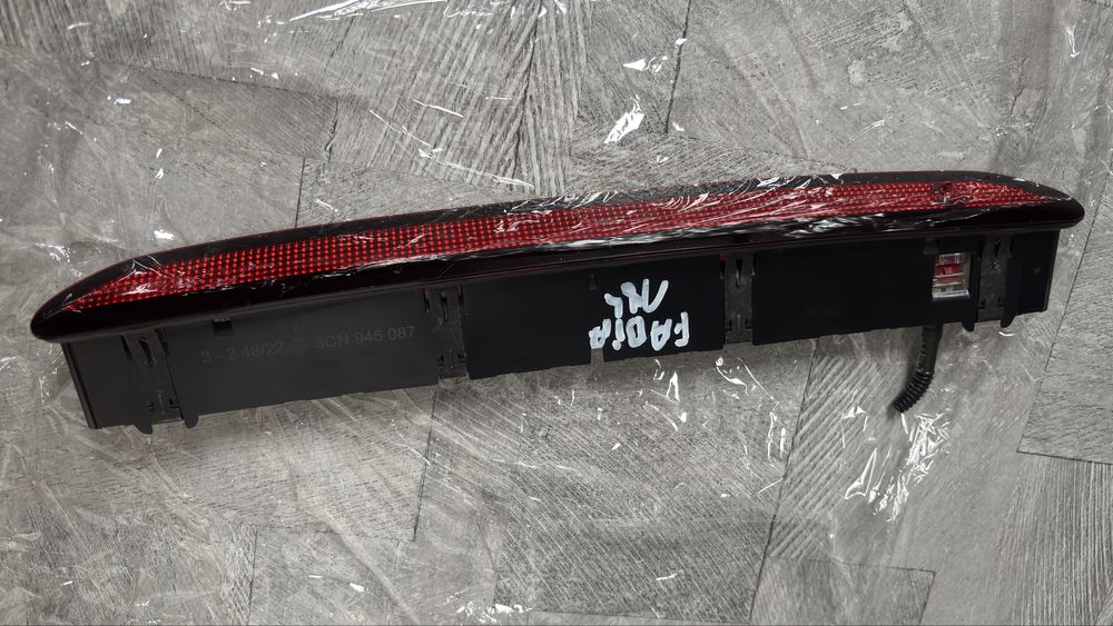 Światło stop stopu oryginalne 3CN945087 Skoda Fabia III 3 6V 18R
