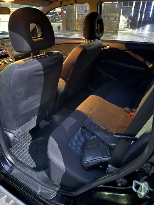 Міцубісі Аутлендер 1 покоління