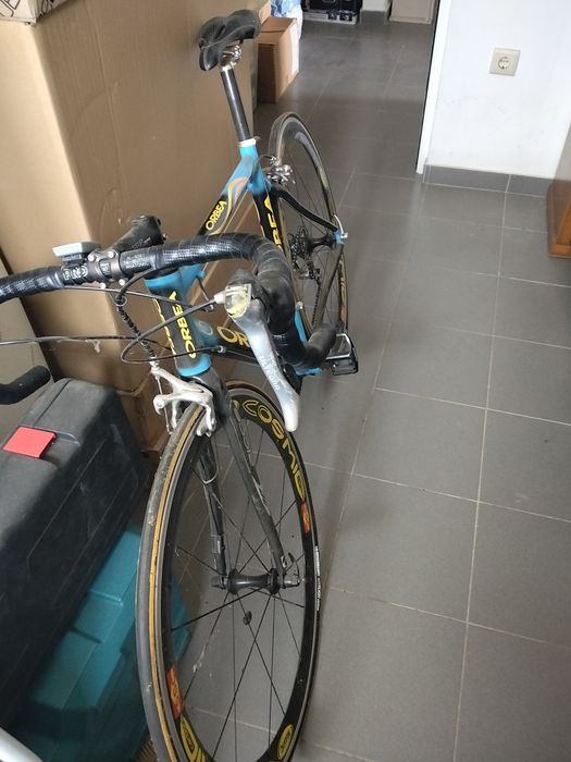 Bicicleta em bom estado! Os pneus estão gastos