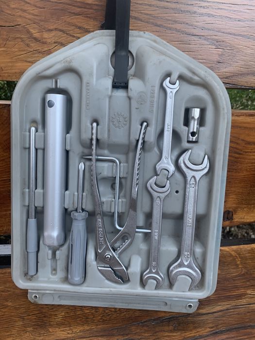 Бмв оригинальные наборы инструментов, секретки, домкраты, крюки