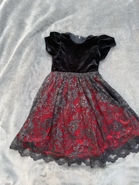 Плаття на дівчинку 122 см