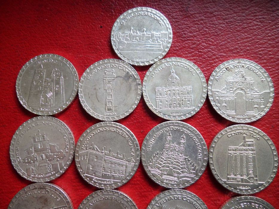 Lote 13 Medalhas  'Grandes Monumentos Portugueses'