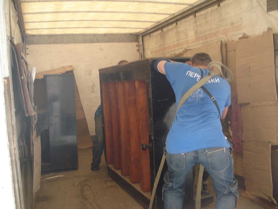 Грузоперевозки, переезды, грузчики по Днепру и Украине