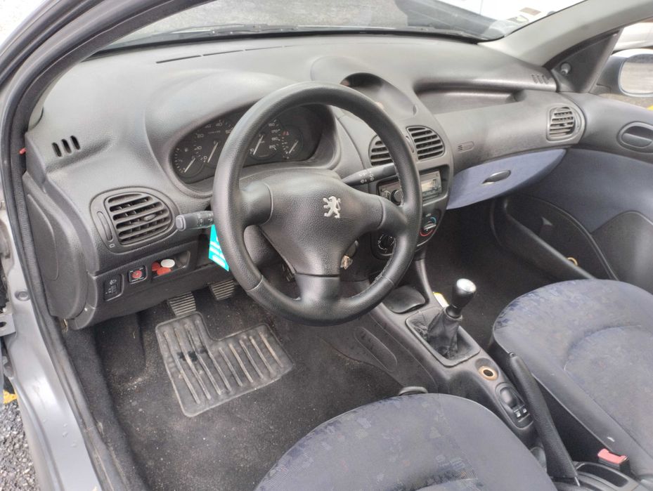 Peugeot 206 1.1 Só Para Peças
